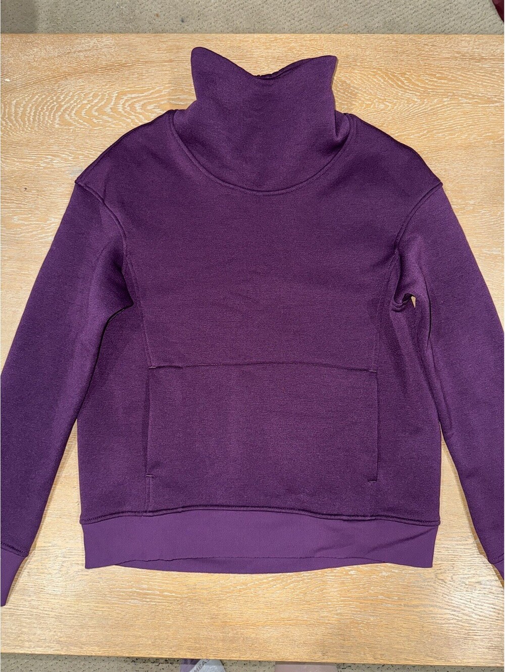 Lululemon Women's Kick The Cold Funnel Neck Sweatshirt Size 8 Darkest Magenta